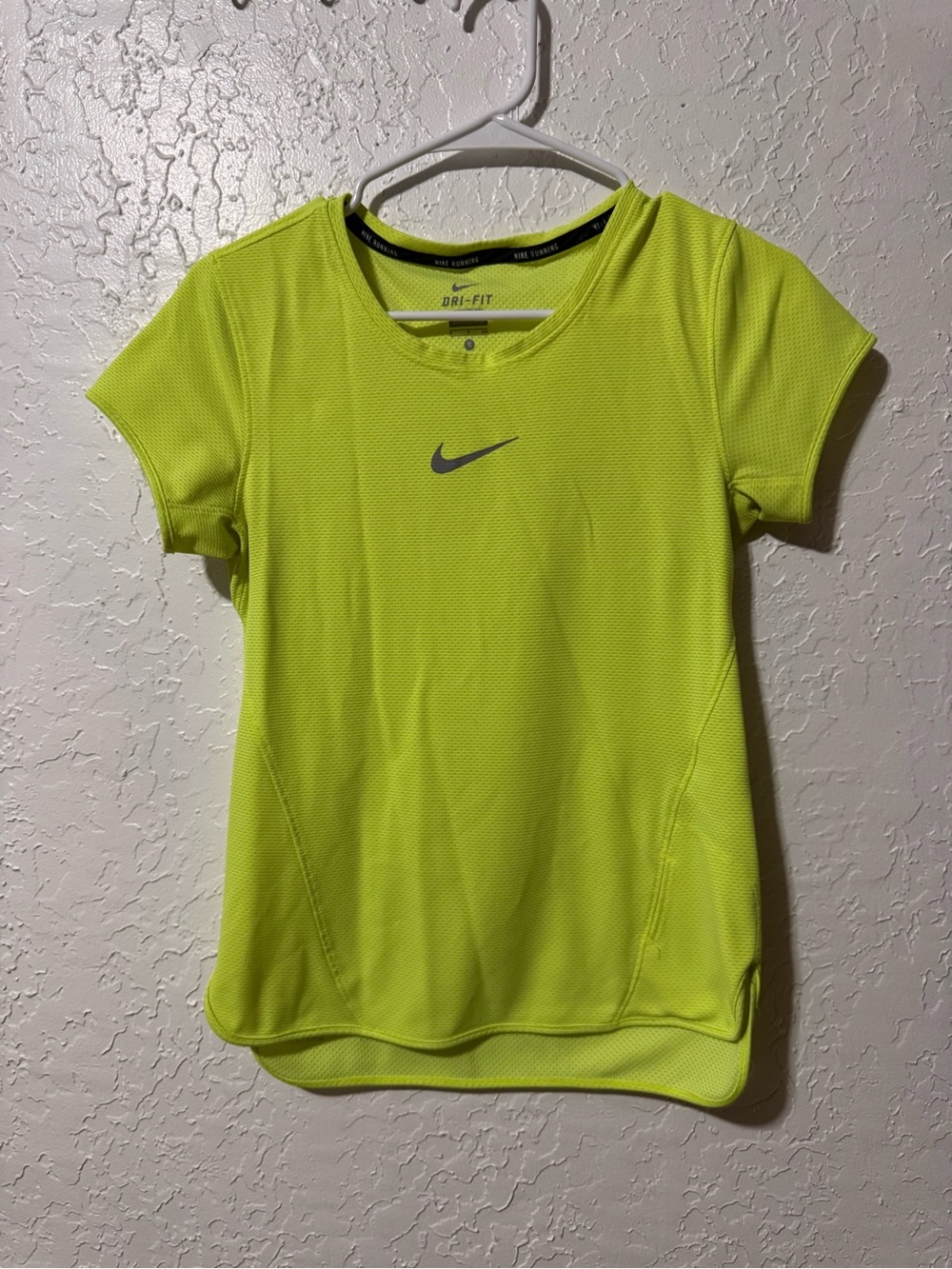 Nike Women's Classic Dri-FIT Short-Sleeve Running Top